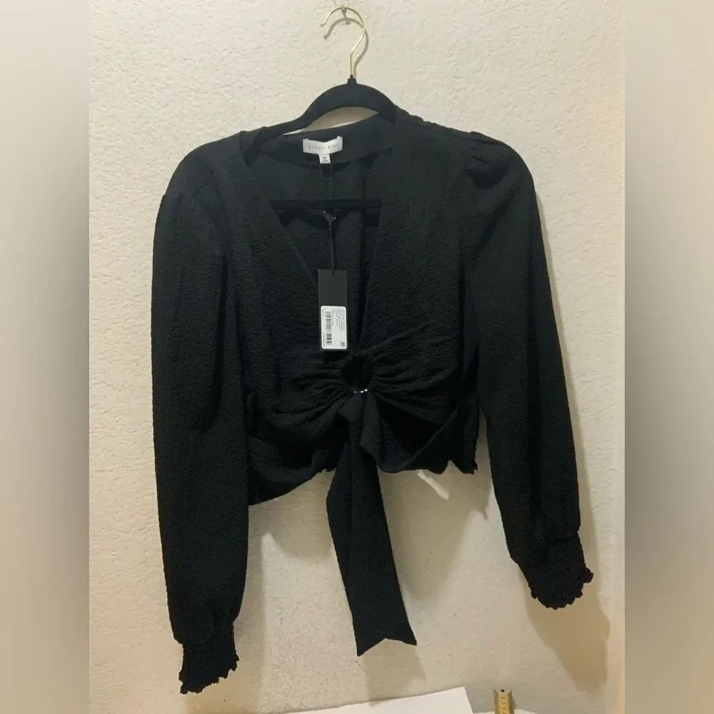 NWT Gianni Bini Crop Top o ring Women's Medium Black Smocked Sleeve Shirt